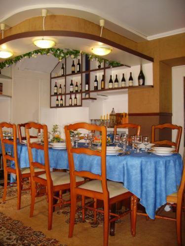 Hotel Restaurant Du Tourisme Latronquiere Bagian luar foto