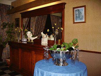 Hotel Restaurant Du Tourisme Latronquiere Bagian luar foto